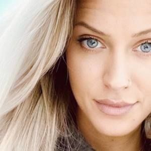 Meet your Posher, Charlotte